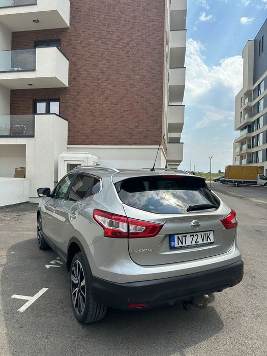 Nissan Qashqai Tekna / 1.6 dci / Automat / 2015 / Camere 360