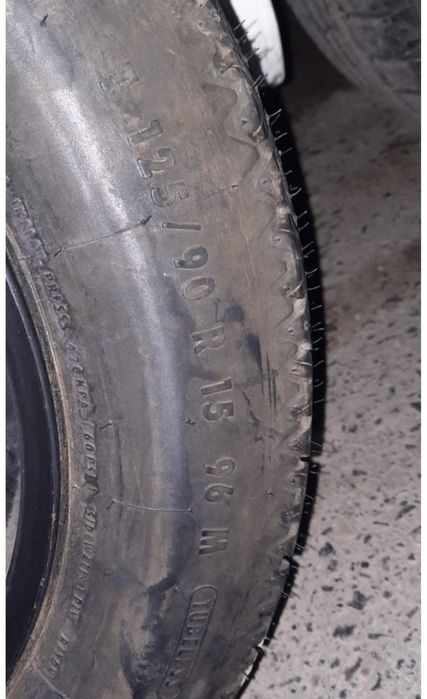 Продается шины для автомобиля