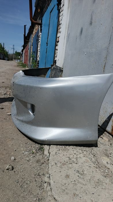 Продам бампер передний
