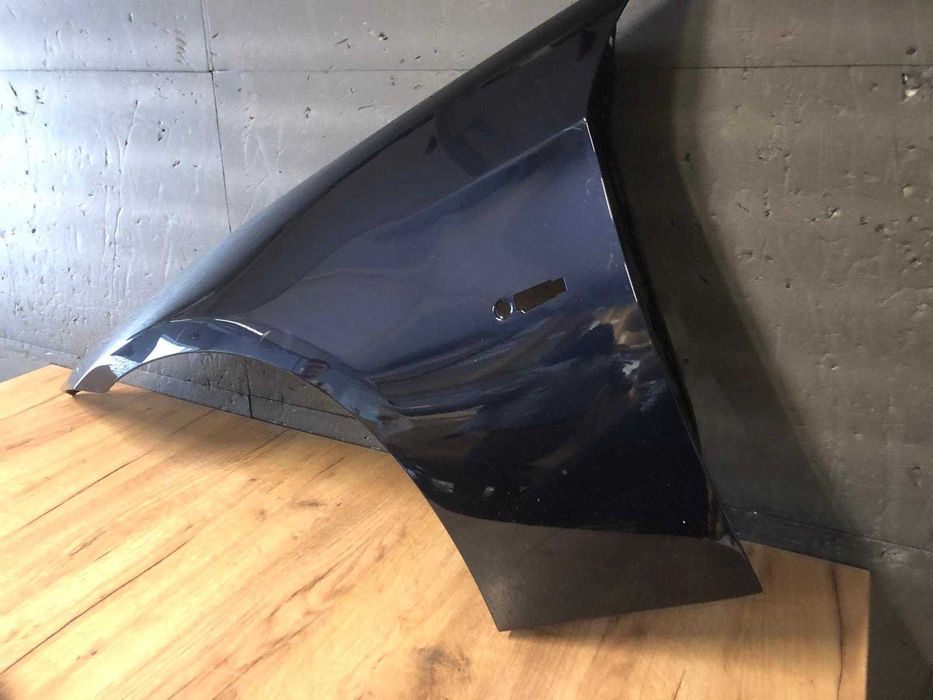 Aripa Fata Stanga BMW E90 E91 An 2005-2008 (A35 (Albastru))