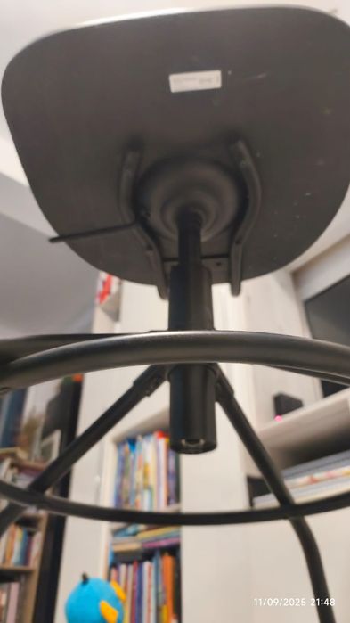 Scaun lemn birou rotativ ikea