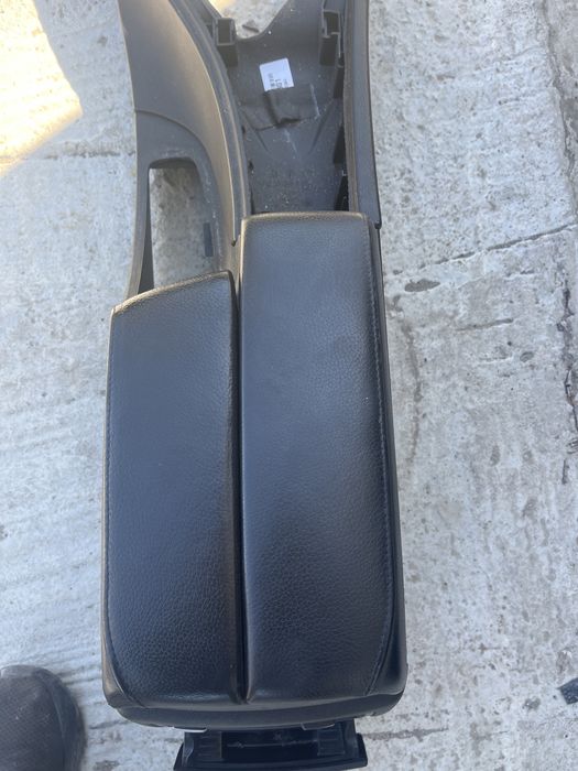 Подлакътник бмв е90 е91 е92 фейс bmw e90 e91 e92 подлакътник