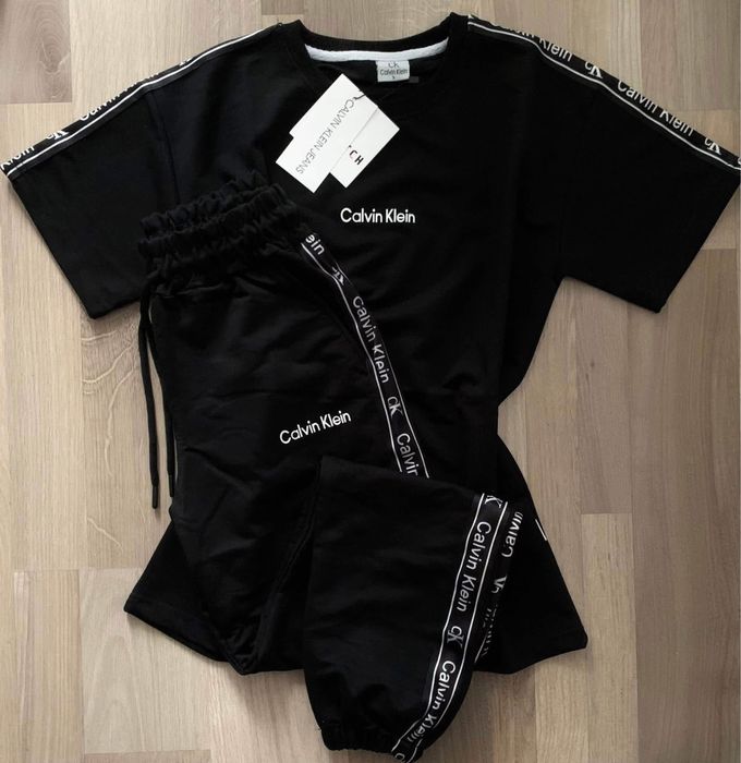 Calvin Klein дамски екип