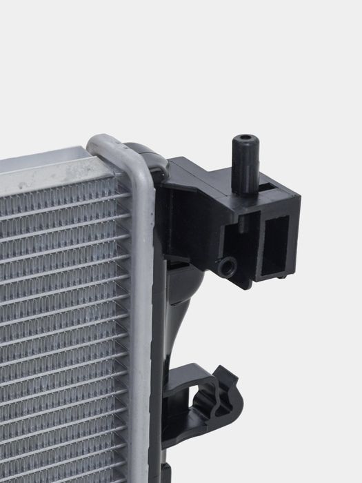 Cobalt radiator MT/AT