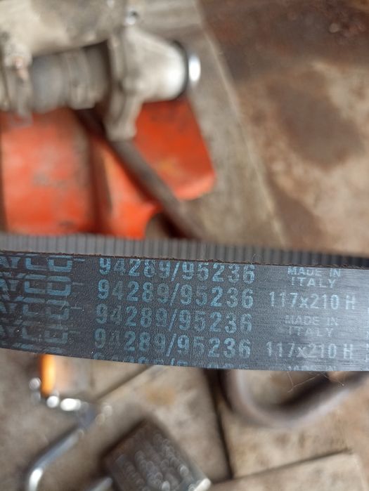 Продам запчасти для таиота