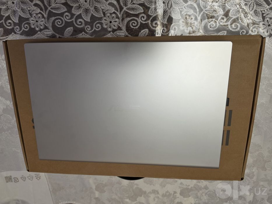 ASUS X515J 15,6 дюйма — Intel® Core™ i7, серебристый