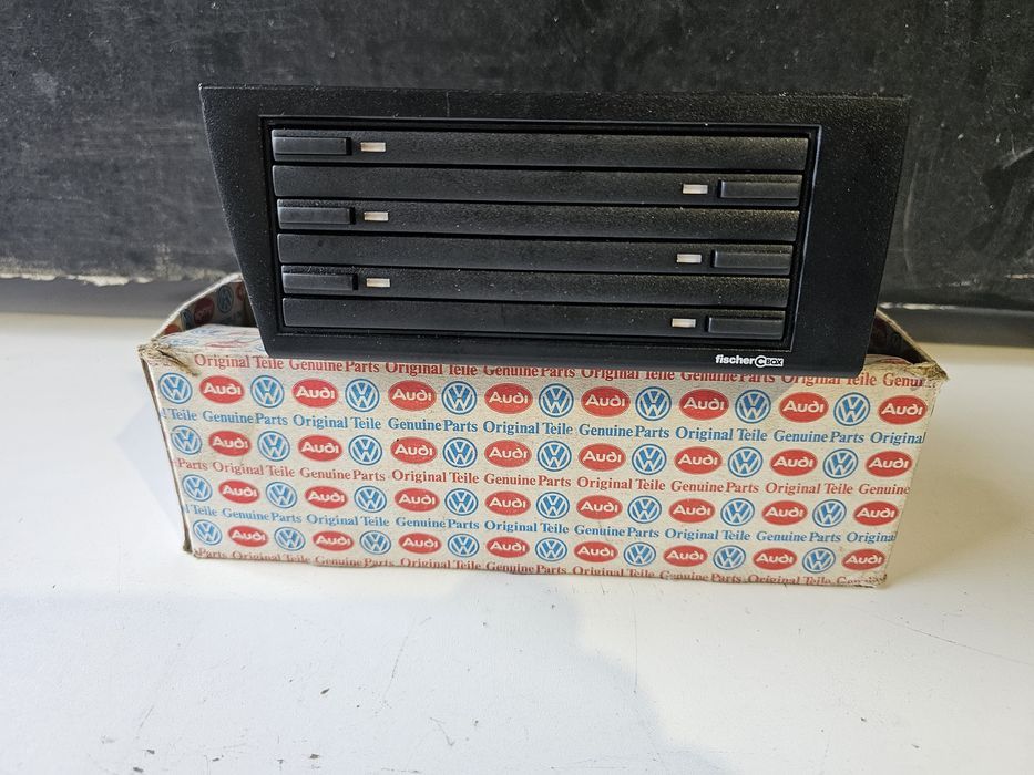 suport cd'uri original volkswagen passat b3 / b4