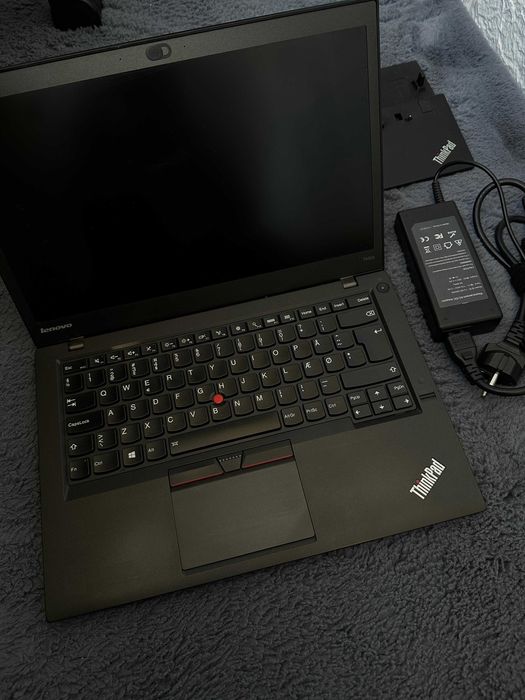 Lenovo T450S - i5-5200U-SSD 240GB-12GB RAM-Docking Station-Windows 10