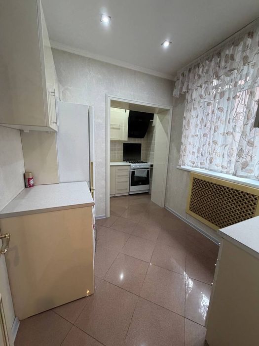 Срочно сдаю 3 ком Ц-1 Садык Азимова