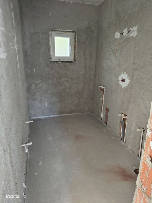 Casă nouă cu 4 camere în zonă liniștită