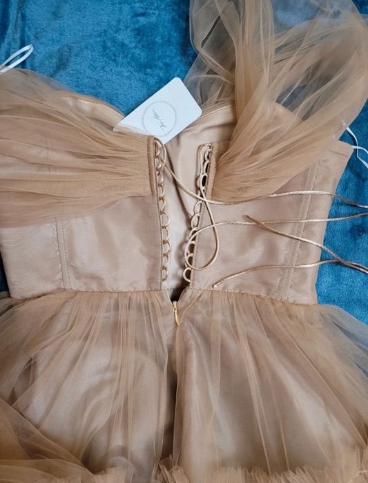 Rochie Noua de Ocazie Pufoasa, Nova Atelier, Marimea 38, Culoare Capuccino.