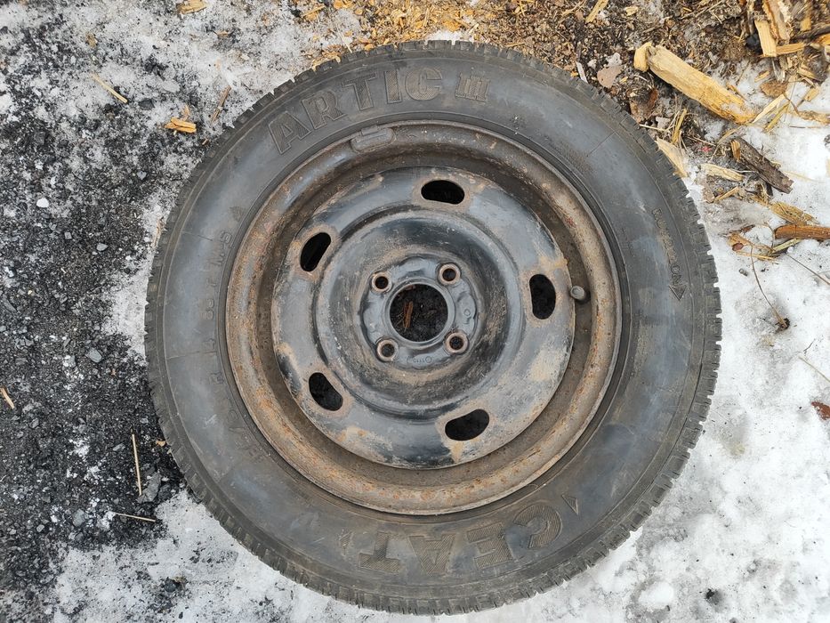 Продам авто-шину на 14