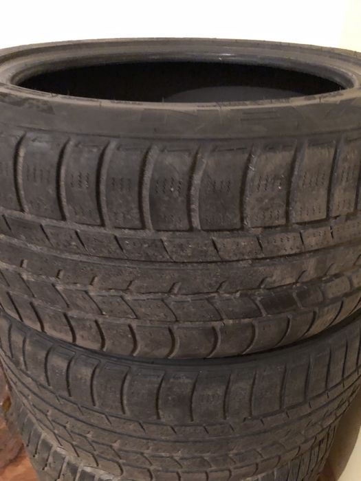 Vând cauciucuri M+S 225/50/17