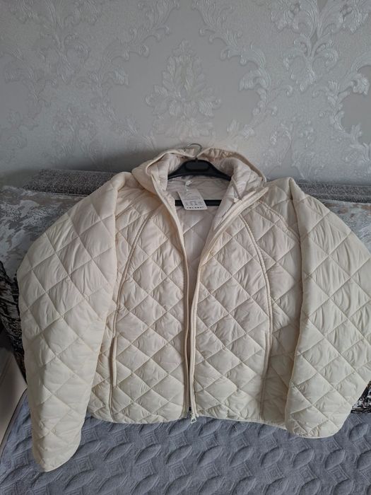 Продам куртка весна