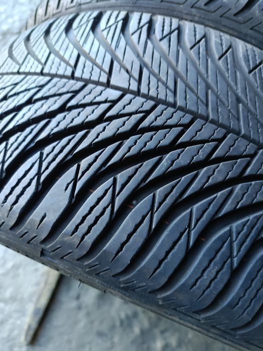 Всесезонни гуми -2023г.-17цола-215/40-1бр -85лв."FULDA"