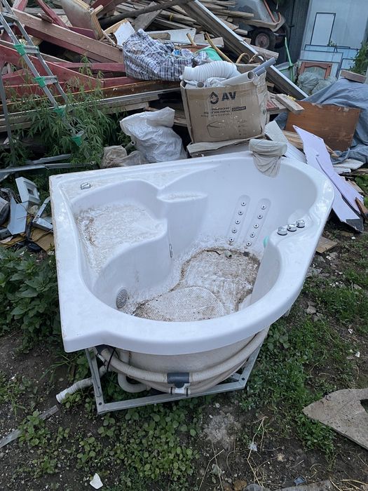 Мебель после ремонта,новые без дефектов