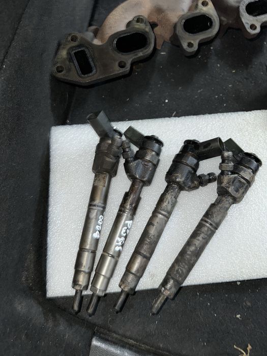 Дюзи за Mercedes B200Cdi 2009г