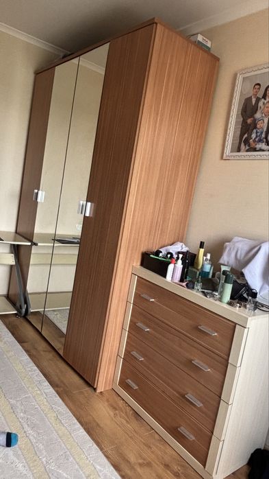 Шкаф и комод для спальни