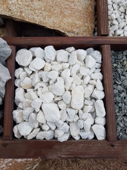 Pietre marmura alba pentru gradina, piatra sparta decorativa