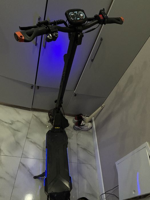 продам электросамокат f3 pro max