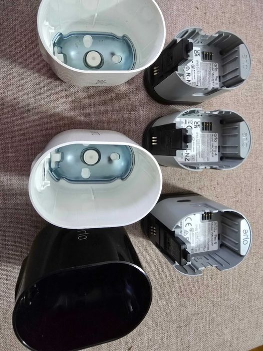 Arlo pro4 /arlo vmc4041p / netger arlo camera Conect camera securitate