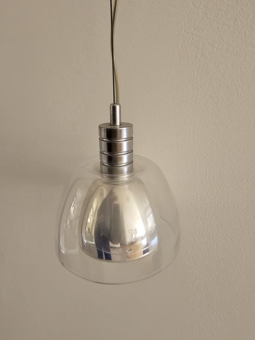 Продавам висяща лампа