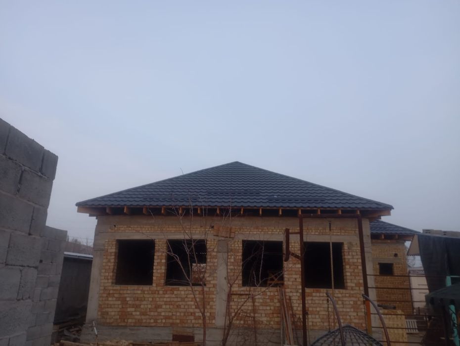 Бригада строителей