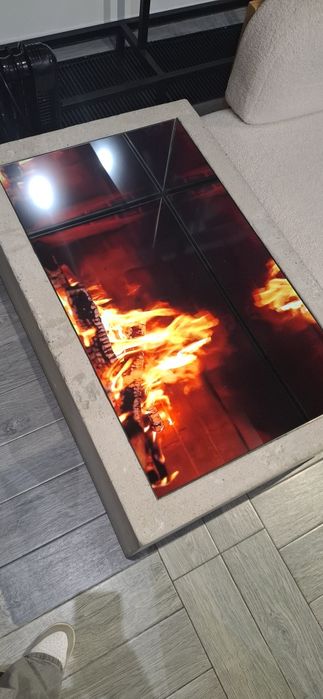 Продам стол бетонный.