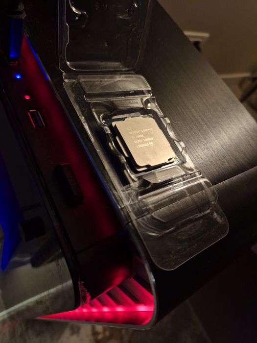 Procesor Intel i5-7600k 4.2Ghz skt1151 / Bonus 4Gb Ddr4 2400mhz