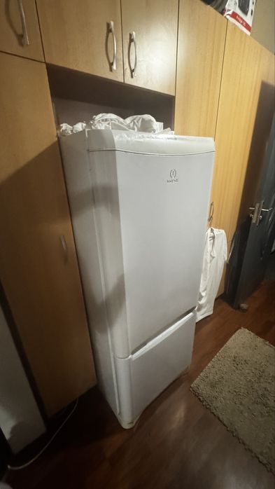 Frigider indesit