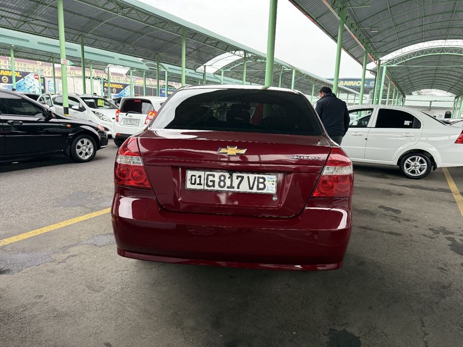 Nexia 3 avtomat sotiladi