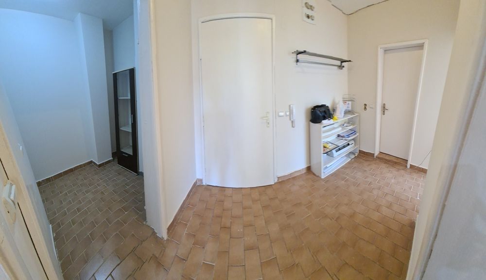 Дава се под наем Тристаен апартамент в София, Лагера - 65 кв.м за 561 € - Снимка #7