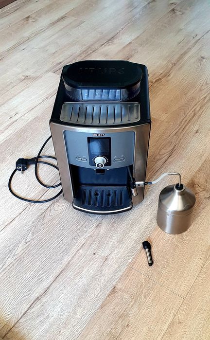 Aparat de cafea krups ea8050