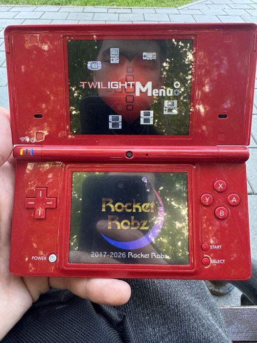 Продам Nintendo dsi