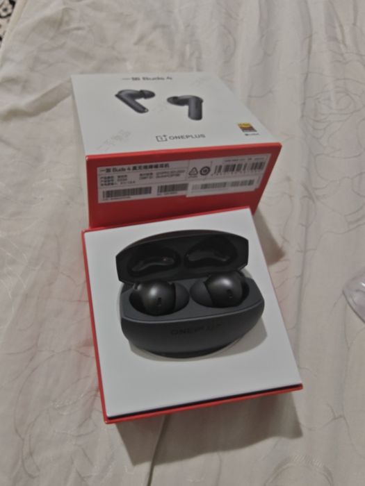 Наушники OnePlus buds 4