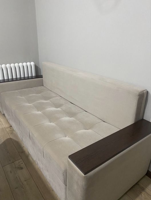 Большой диван, раскладной, отличное состояние