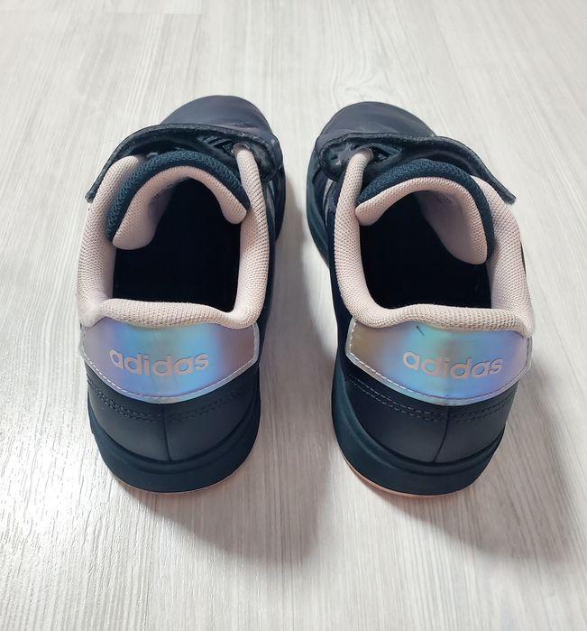 Кецове Адидас GRAND COURT