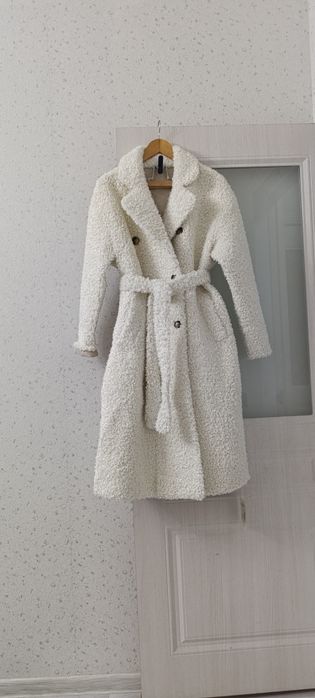 Продам пальто альпака новый