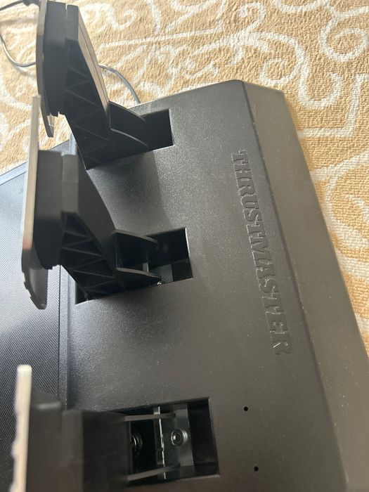 Thrustmaster T300 RS Gran Turismo Edition (EU Version) с педалями.