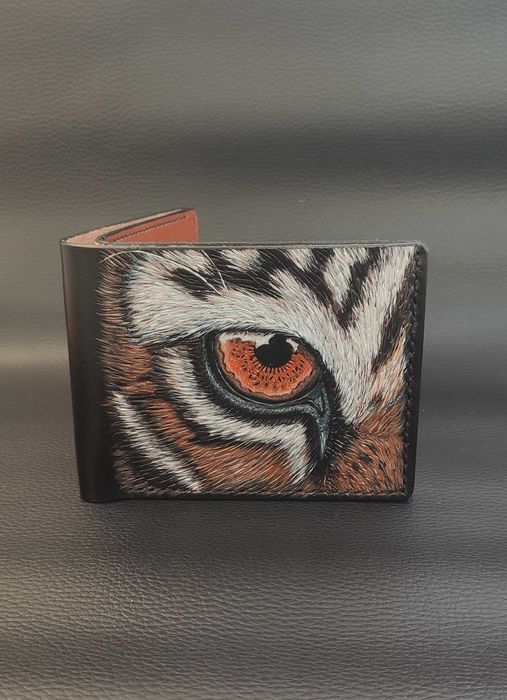 Ръчно изработен кожен портфейл за мъже, с тиснение и рисунка "Тигър"