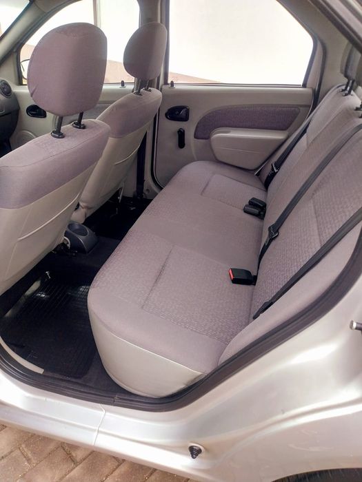 Dacia Logan 1.4 MPI Laureatte