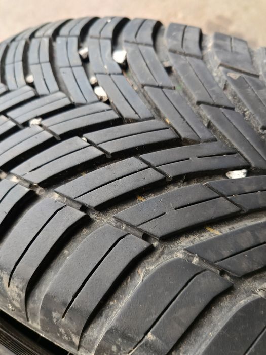 Всесезонни гуми -2023г./43с.-16цола-205/60-1бр.-99лв."TOYO"