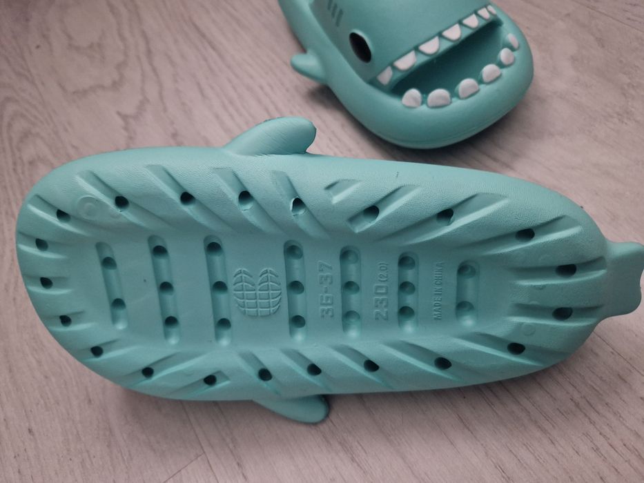 Papuci comfy shark / rechini unisex - mărimea 38