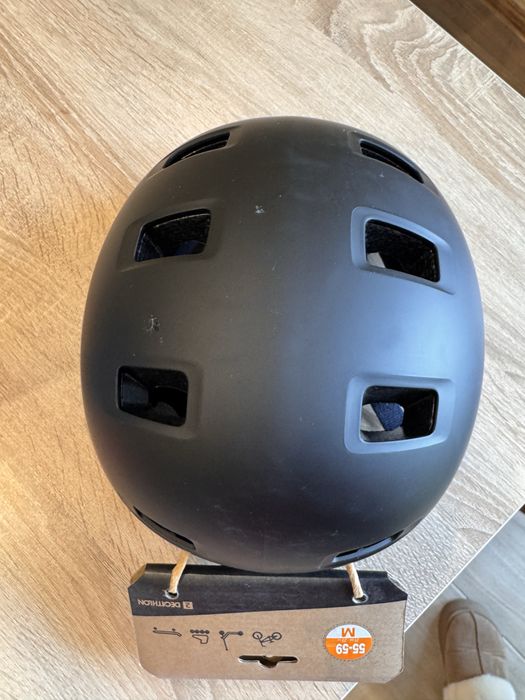 Комплект кънки за лед +каска