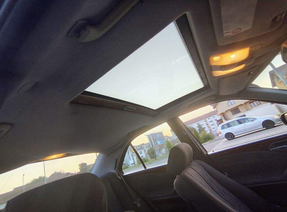 Mercedes E class w210