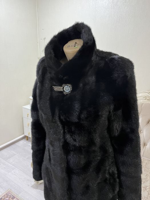 Продам шубу норковую