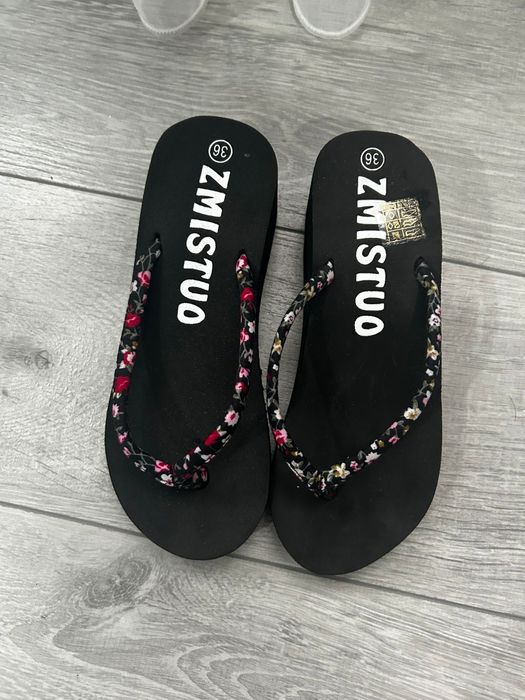 Летни дамски чехли