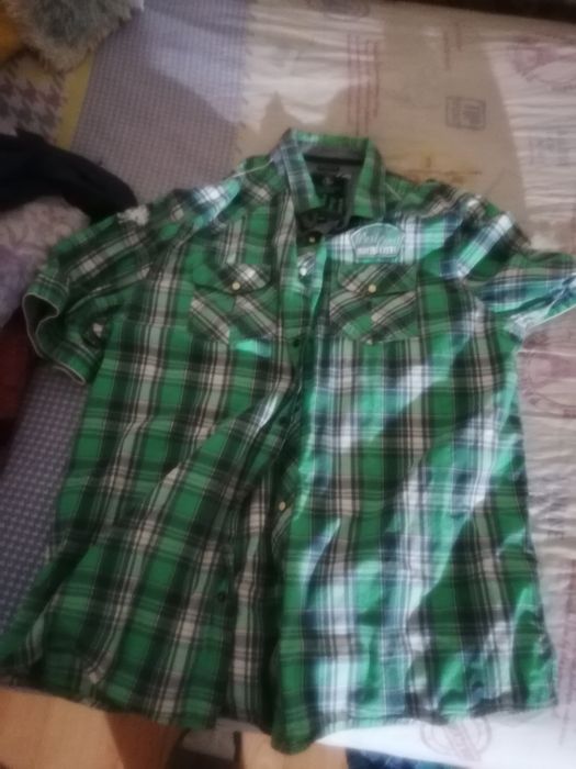 Cămăși l xl stare foarte bună
