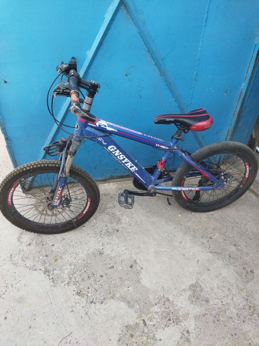 Продам велосипед подростковый не работают тормоза,на ходу