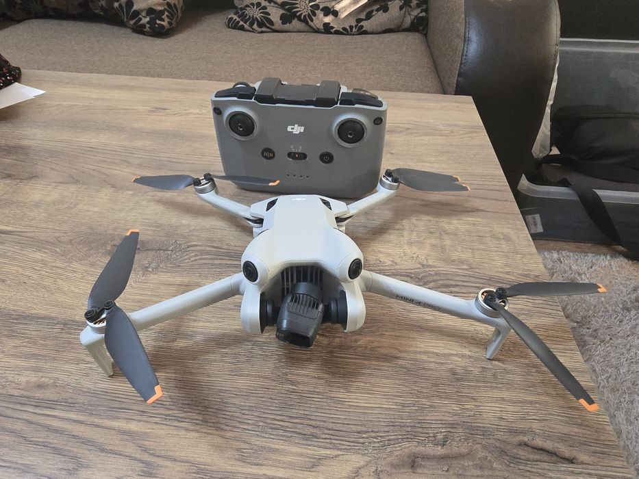 Дрон DJI mini 4 PRO с две батерии